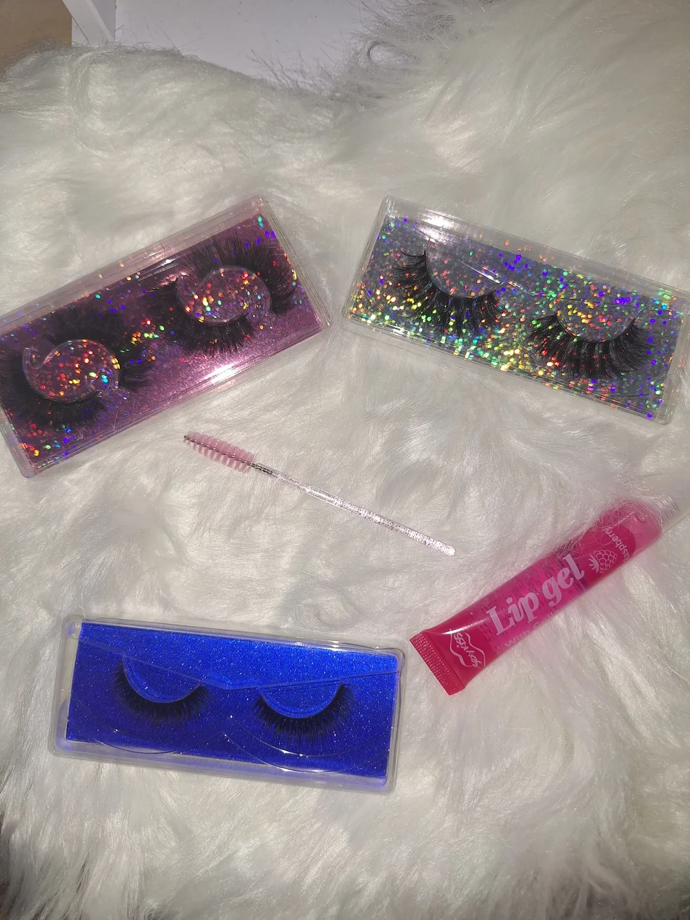 Beauty Essentials False Eyelash Kit with Pink Lip Gel